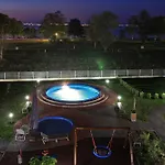 Daire Lakeside Luxury *