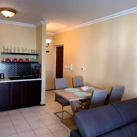 Apartment Lakeside Luxury