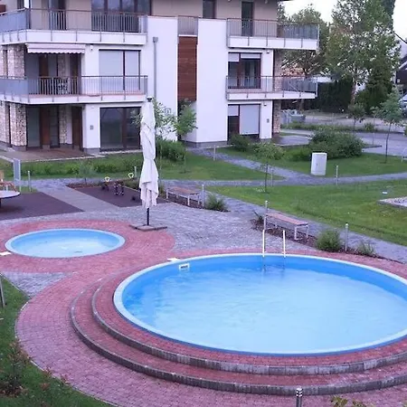 Lakeside Luxury Daire *