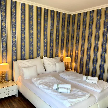 Lakeside Luxury Daire *