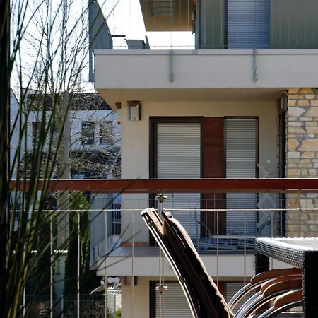 Apartment Lakeside Luxury *