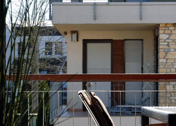 Apartment Lakeside Luxury *